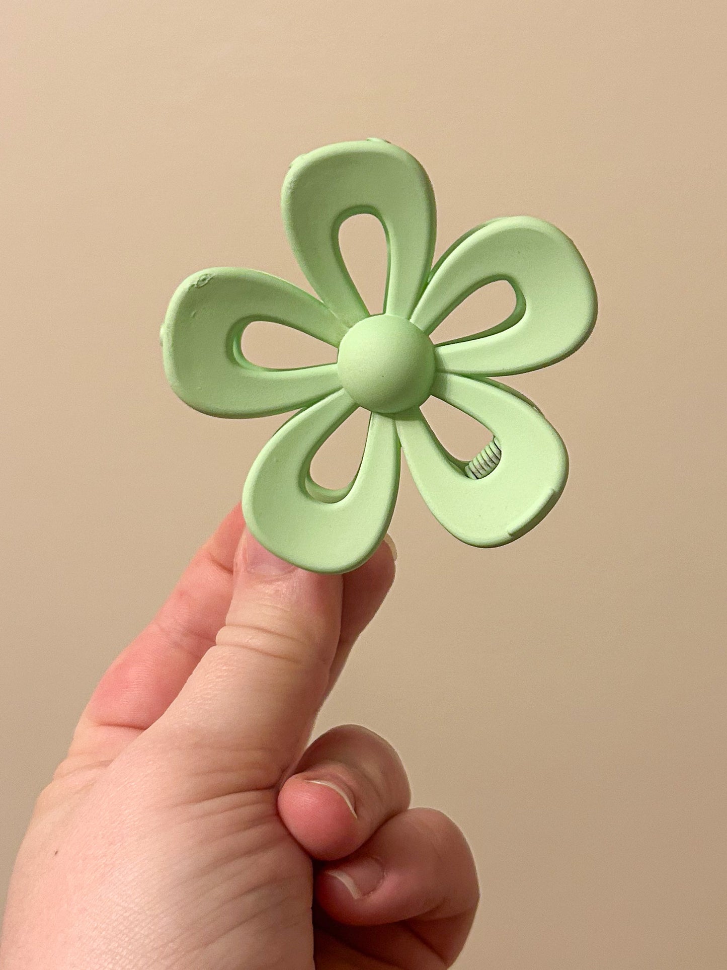 Cutout Flower Claw Clip