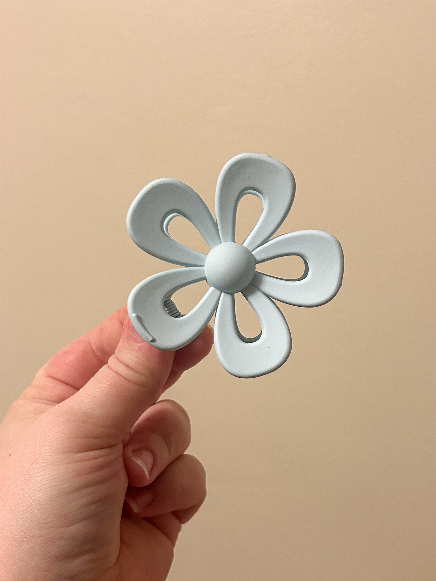 Cutout Flower Claw Clip