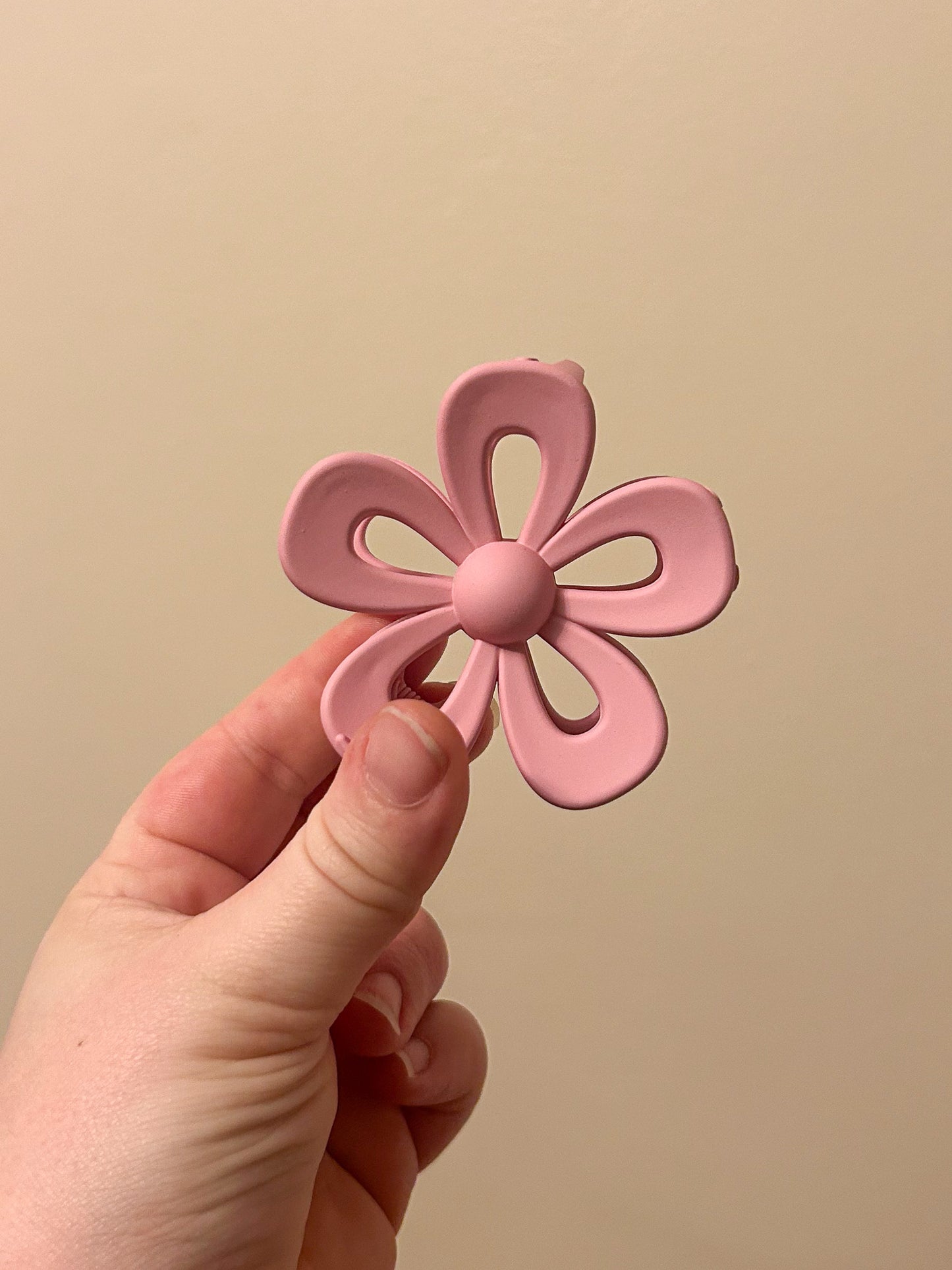 Cutout Flower Claw Clip