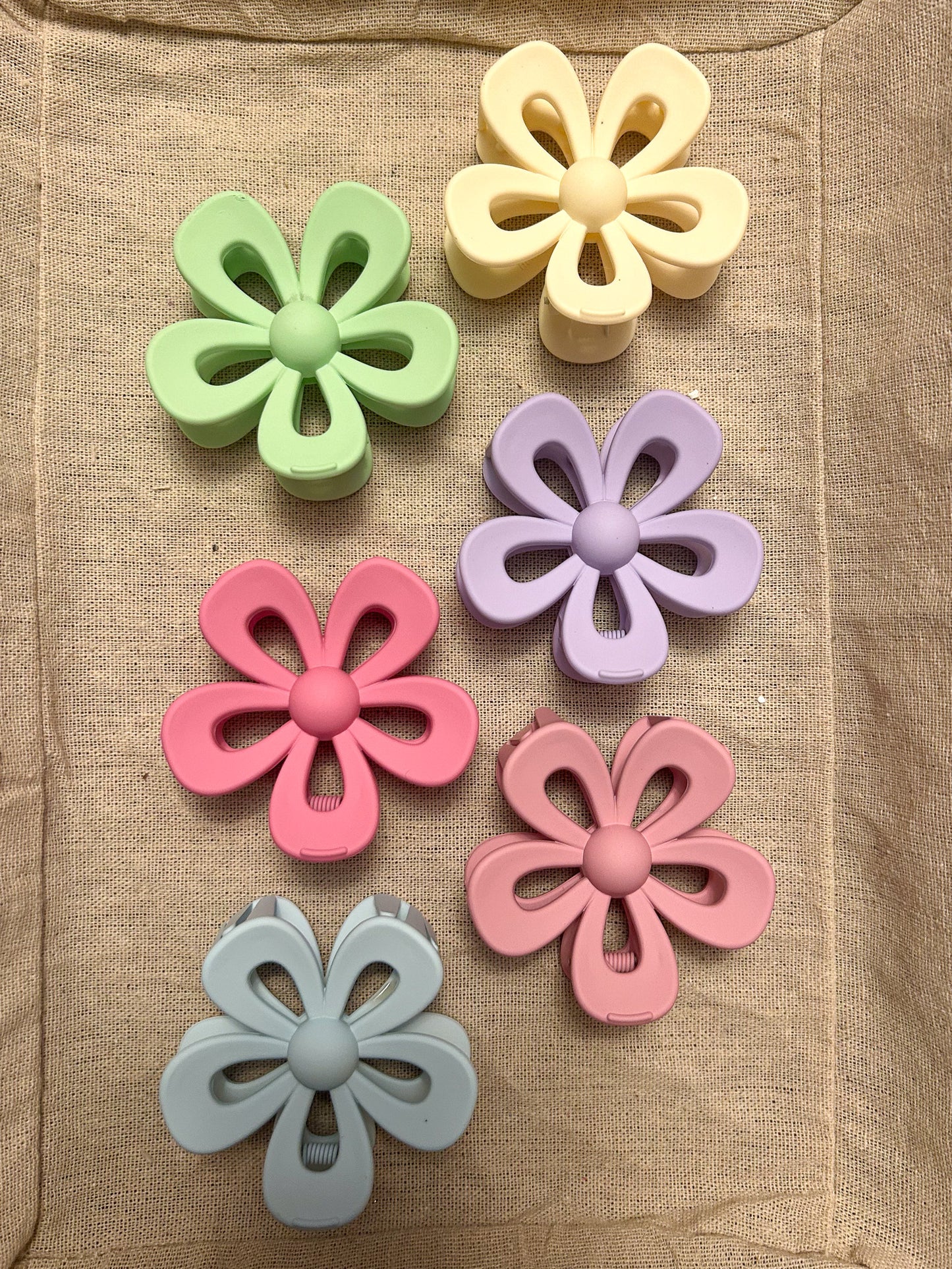 Cutout Flower Claw Clip