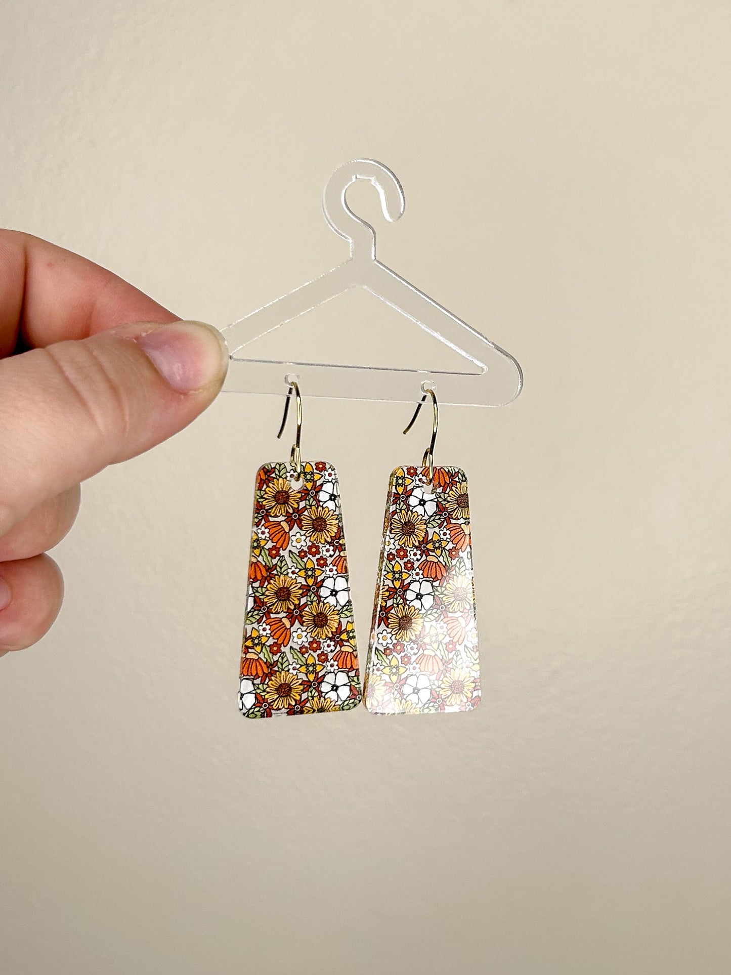 70s Floral Acrylic Earrings
