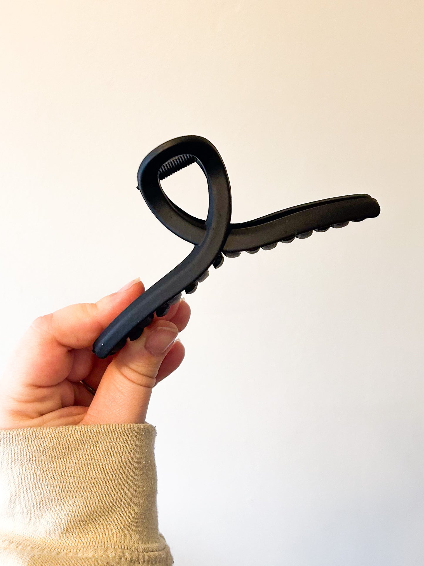 Looped Claw Clip