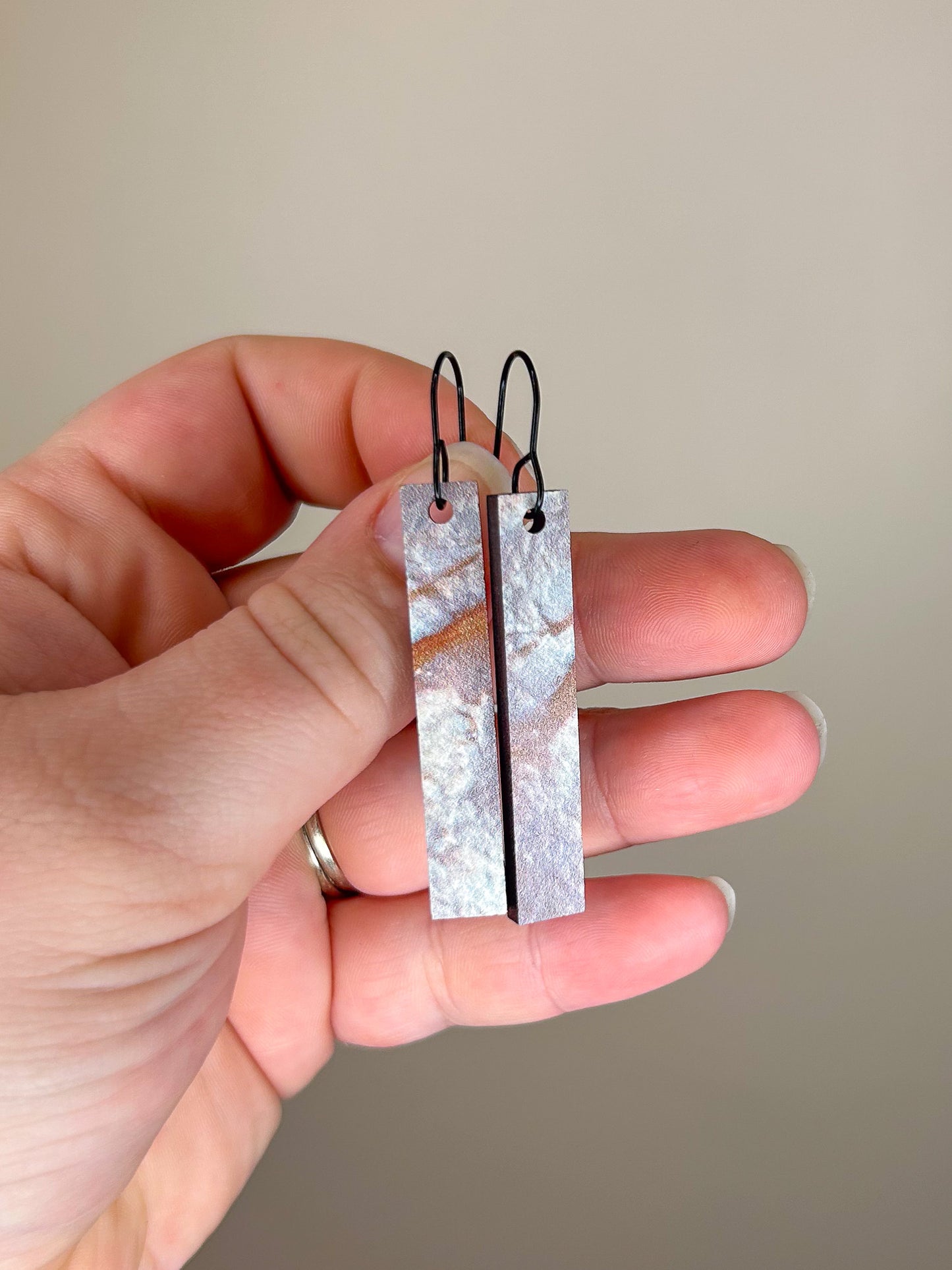 Mother of Pearl Pattern Wooden Bar Earrings
