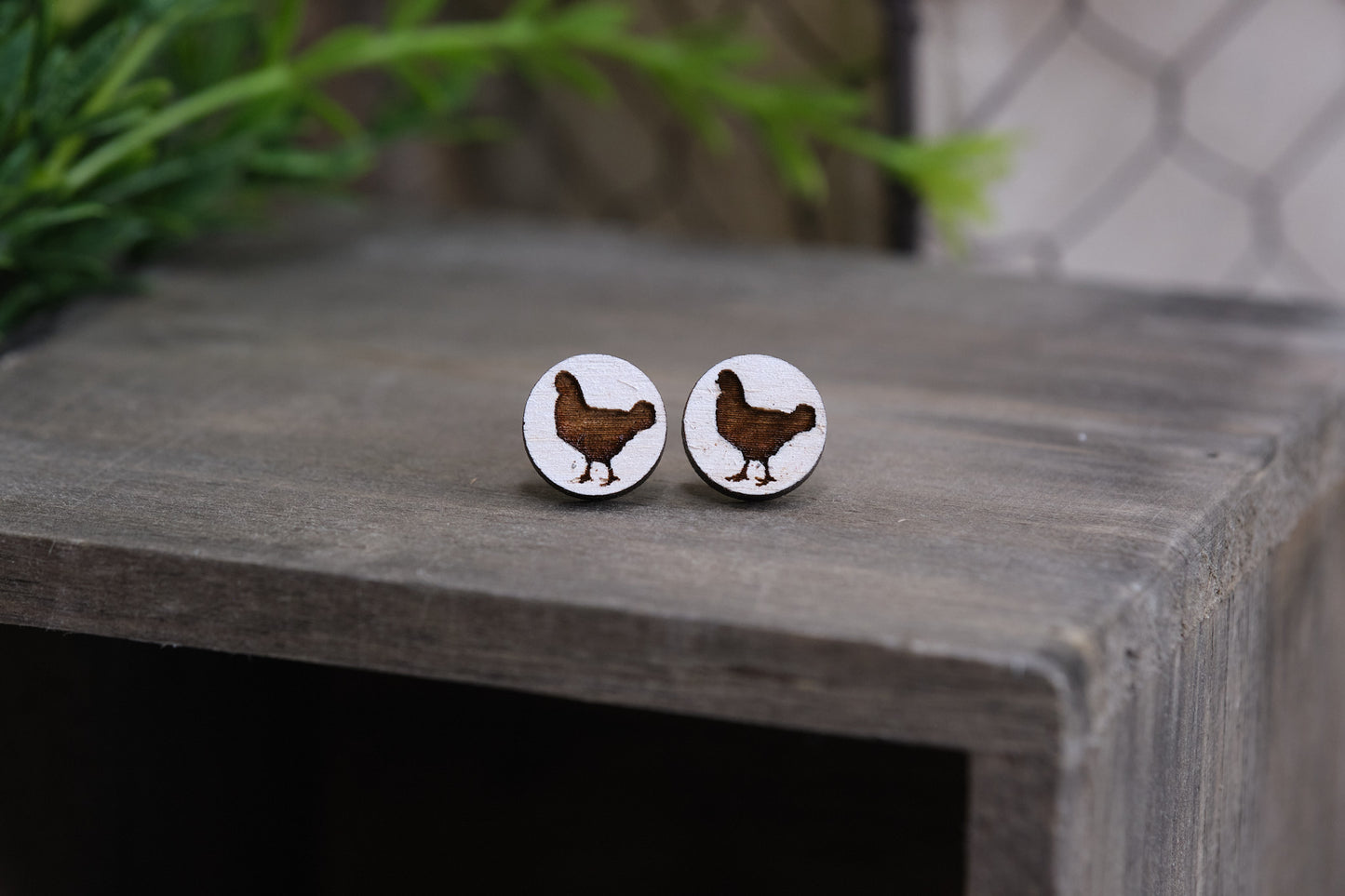 White Wooden Chicken Stud