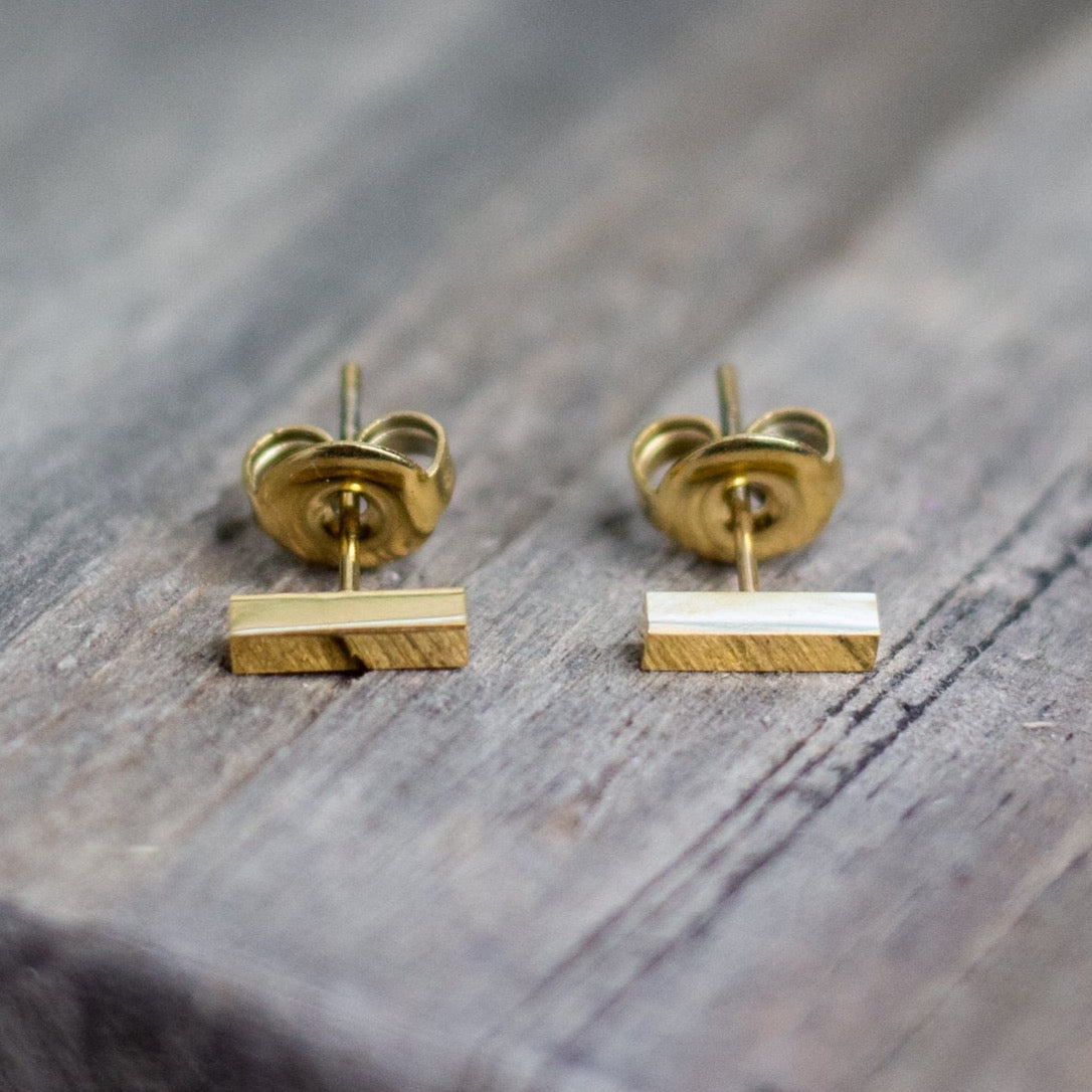 Tiny bar deals stud earrings